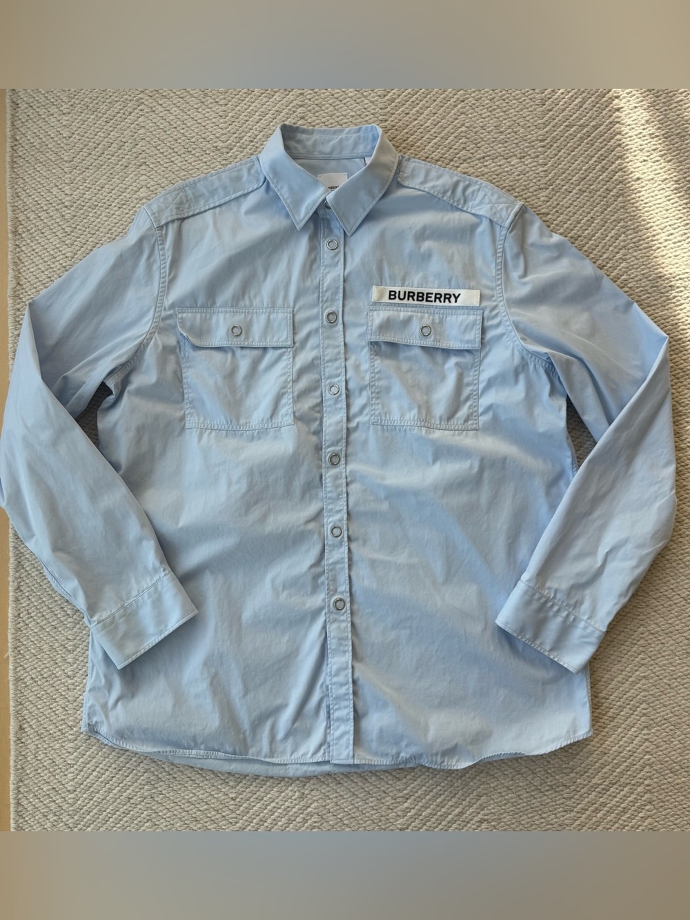 Burberry Light Blue Button-Up Long Sleeve Shirt with pockets sz L